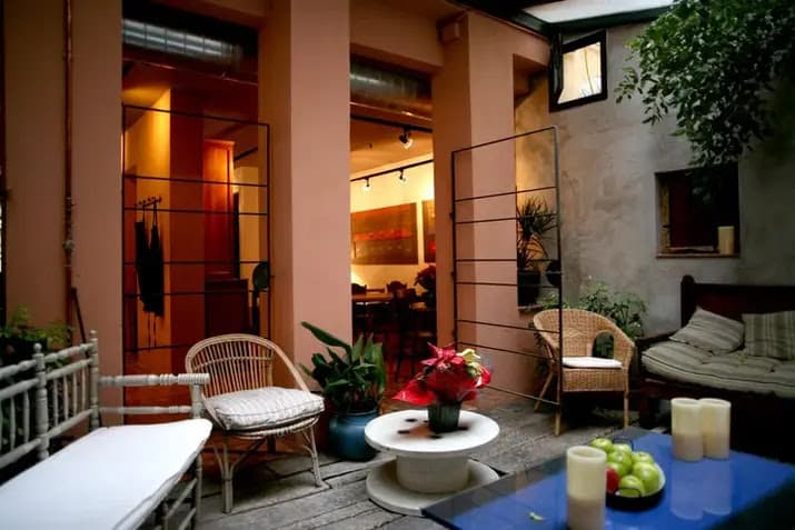 Espai Boisa Patio Image